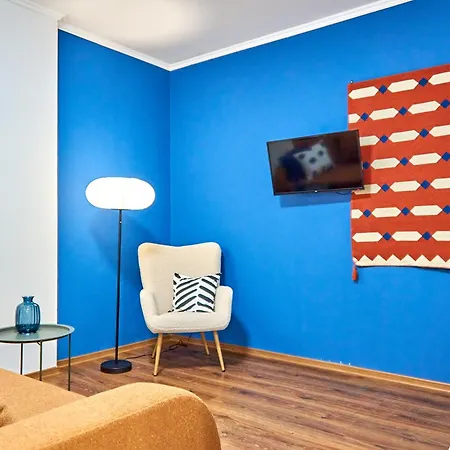 Apartment яскраві сучасні для молодих та активних *