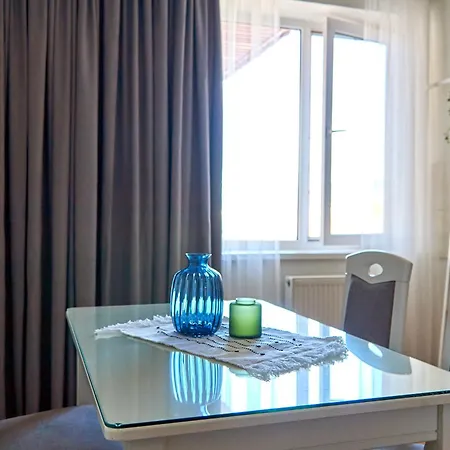 Apartment яскраві сучасні для молодих та активних *