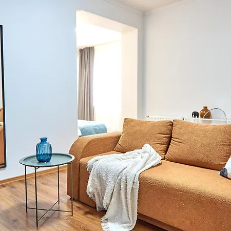 Apartment яскраві сучасні для молодих та активних *